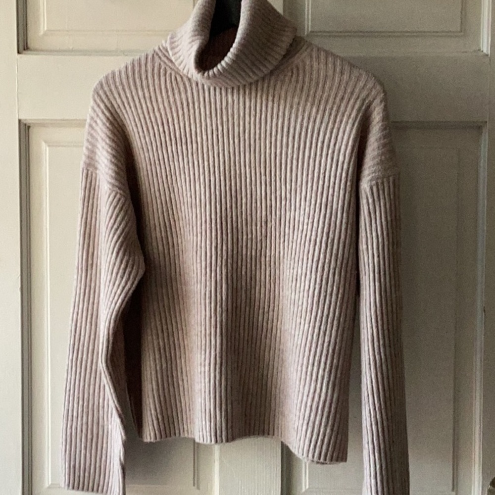 Semi-used H&M cozy sweater